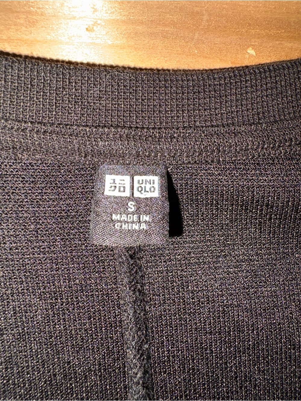 Uniqlo Japan Black Long Sleeve Pleated Midi Dress - Picture 2 of 8